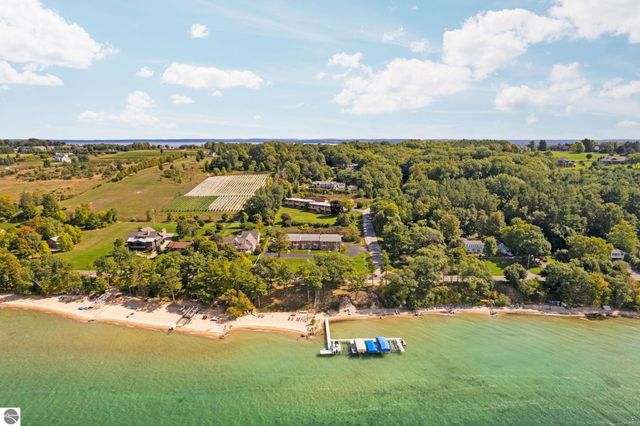 246 Peninsula Hills, Traverse City, MI 49686