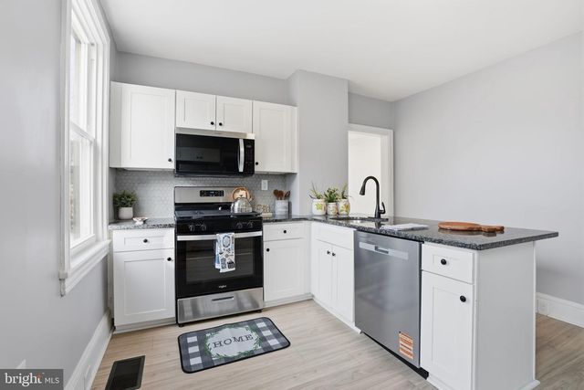 337 E 2ND ST, Moorestown, NJ 08057