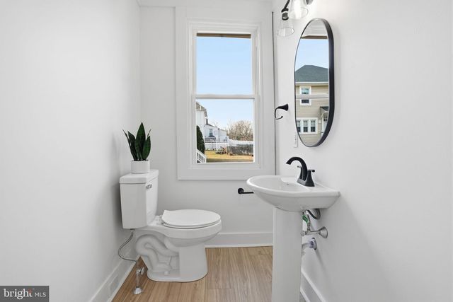 337 E 2ND ST, Moorestown, NJ 08057