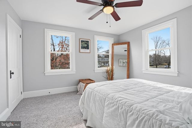 337 E 2ND ST, Moorestown, NJ 08057