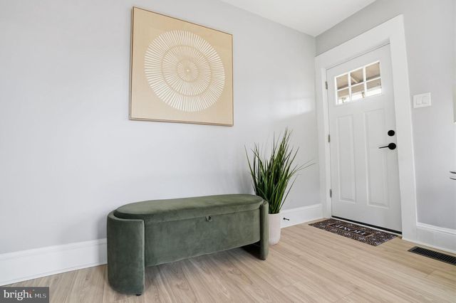 337 E 2ND ST, Moorestown, NJ 08057