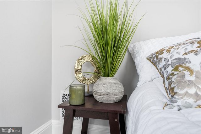 337 E 2ND ST, Moorestown, NJ 08057