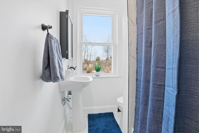 337 E 2ND ST, Moorestown, NJ 08057