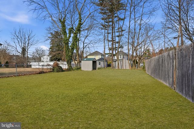 337 E 2ND ST, Moorestown, NJ 08057