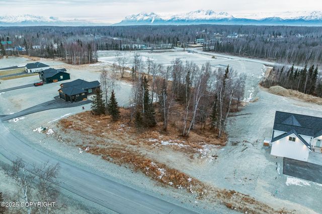 2576 W Longview Circle, Wasilla, AK 99623