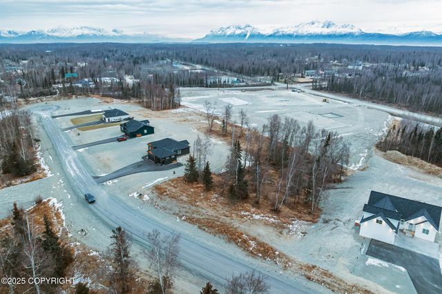 2576 W Longview Circle, Wasilla, AK 99623