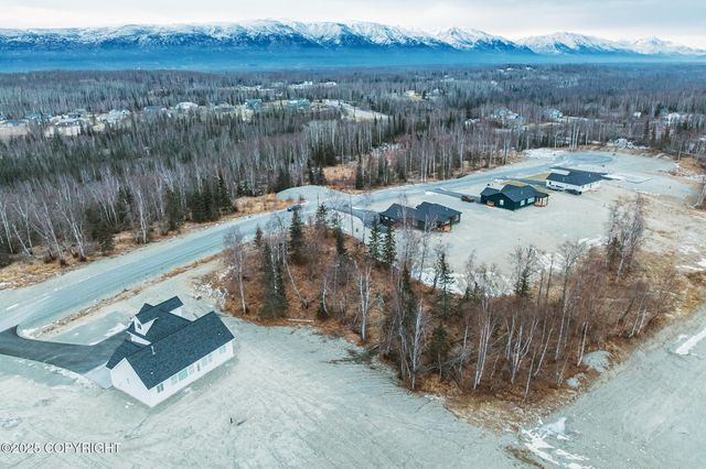 2576 W Longview Circle, Wasilla, AK 99623