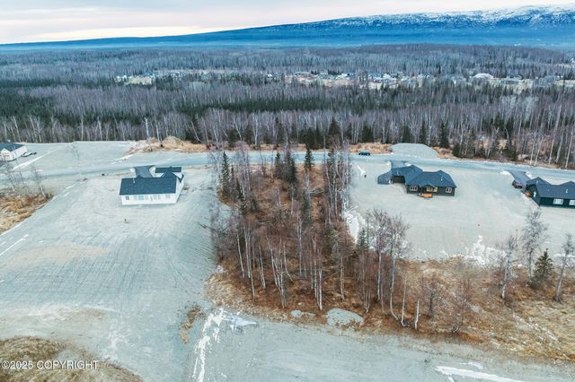 2576 W Longview Circle, Wasilla, AK 99623