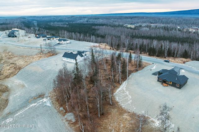 2576 W Longview Circle, Wasilla, AK 99623