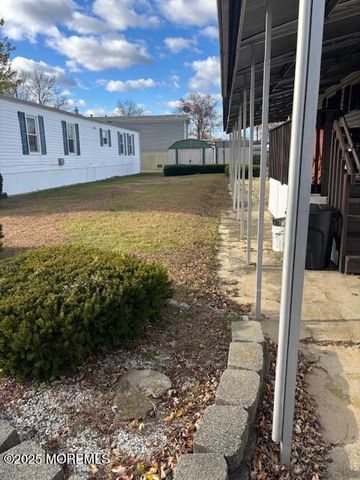 53 Bayshore Mobile Mnr, Hazlet, NJ 07730