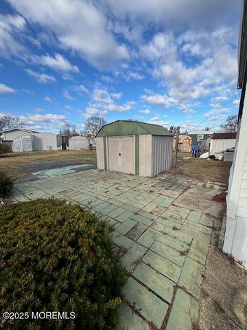 53 Bayshore Mobile Mnr, Hazlet, NJ 07730