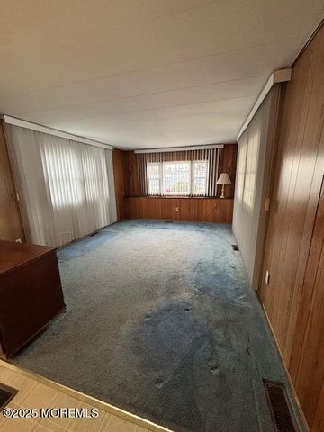 53 Bayshore Mobile Mnr, Hazlet, NJ 07730