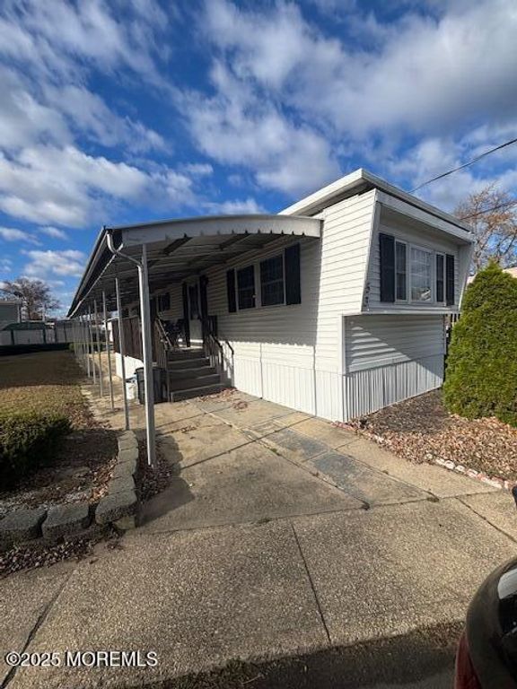 53 Bayshore Mobile Mnr, Hazlet, NJ 07730