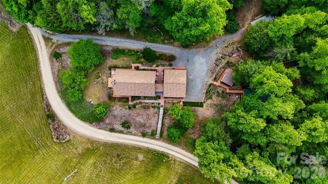 6029 Mulberry Church Road, Lenoir, NC 28645