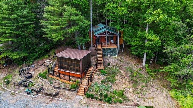6029 Mulberry Church Road, Lenoir, NC 28645