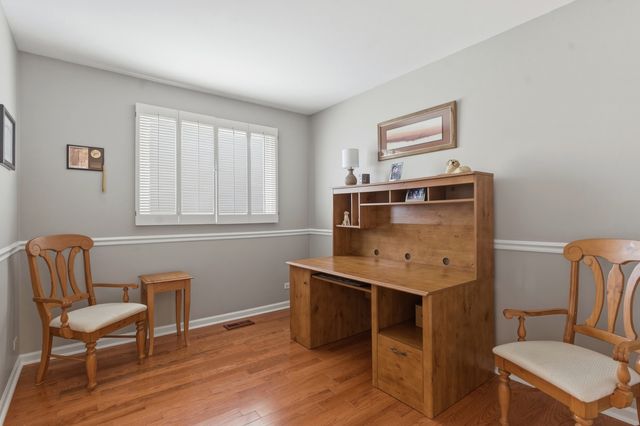 1265 Windsor Drive, Wheaton, IL 60189