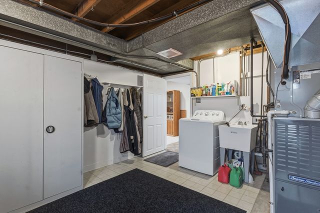 1265 Windsor Drive, Wheaton, IL 60189