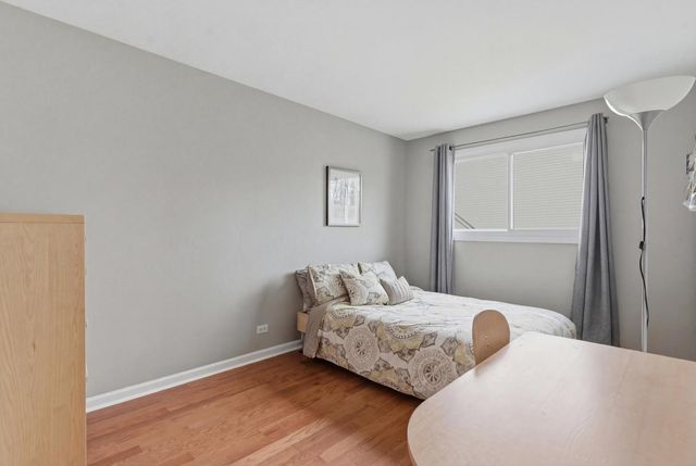 1265 Windsor Drive, Wheaton, IL 60189