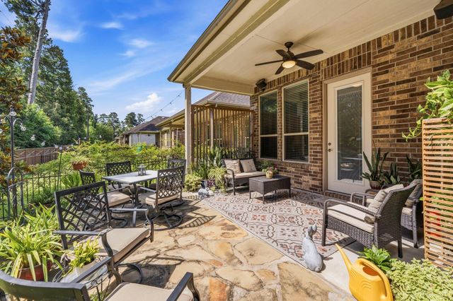 217 Percheron Drive, The Woodlands, TX 77382