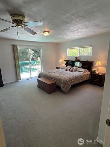 4430 Pine Avenue NE, Bremerton, WA 98310