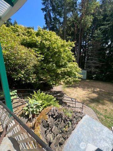 4430 Pine Avenue NE, Bremerton, WA 98310
