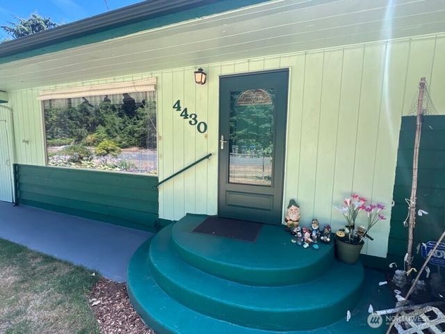 4430 Pine Avenue NE, Bremerton, WA 98310