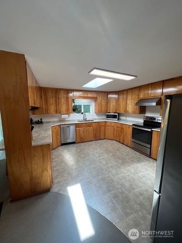 4430 Pine Avenue NE, Bremerton, WA 98310