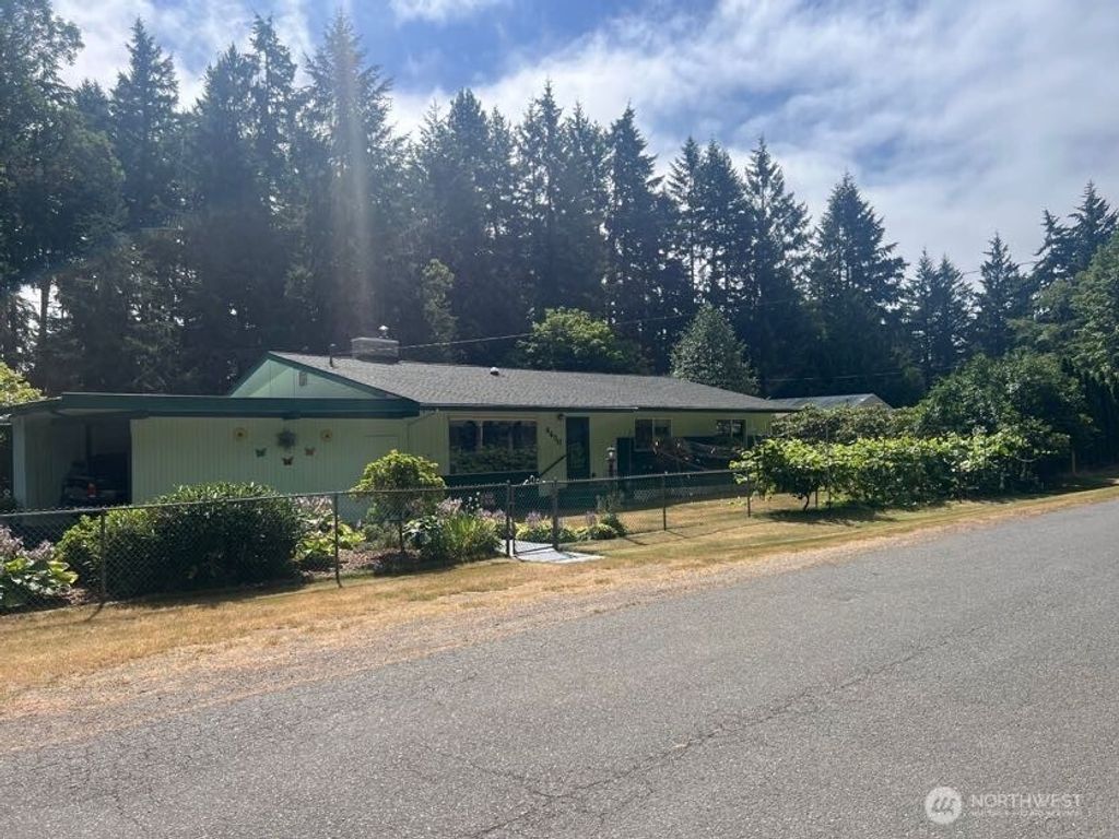 4430 Pine Avenue NE, Bremerton, WA 98310