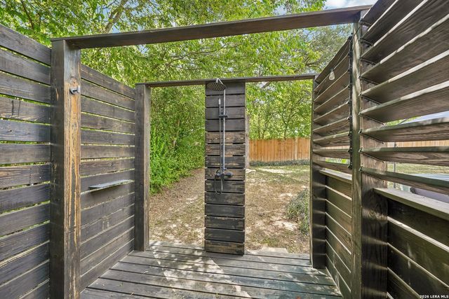 718 Olney Dr, San Antonio, TX 78209