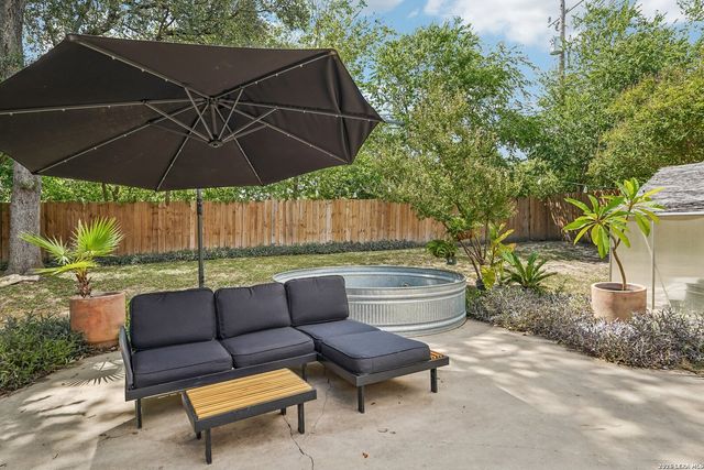 718 Olney Dr, San Antonio, TX 78209