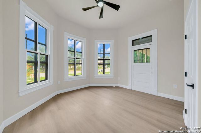 530 E Carson St, San Antonio, TX 78208