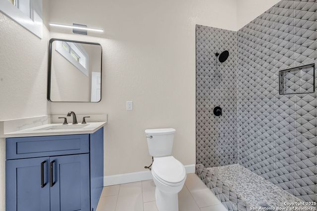 530 E Carson St, San Antonio, TX 78208