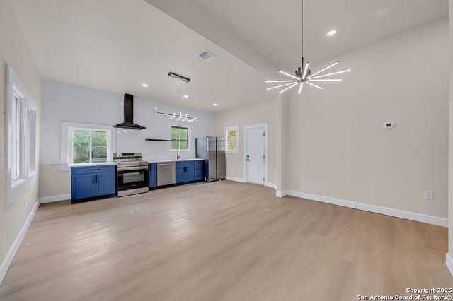 530 E Carson St, San Antonio, TX 78208