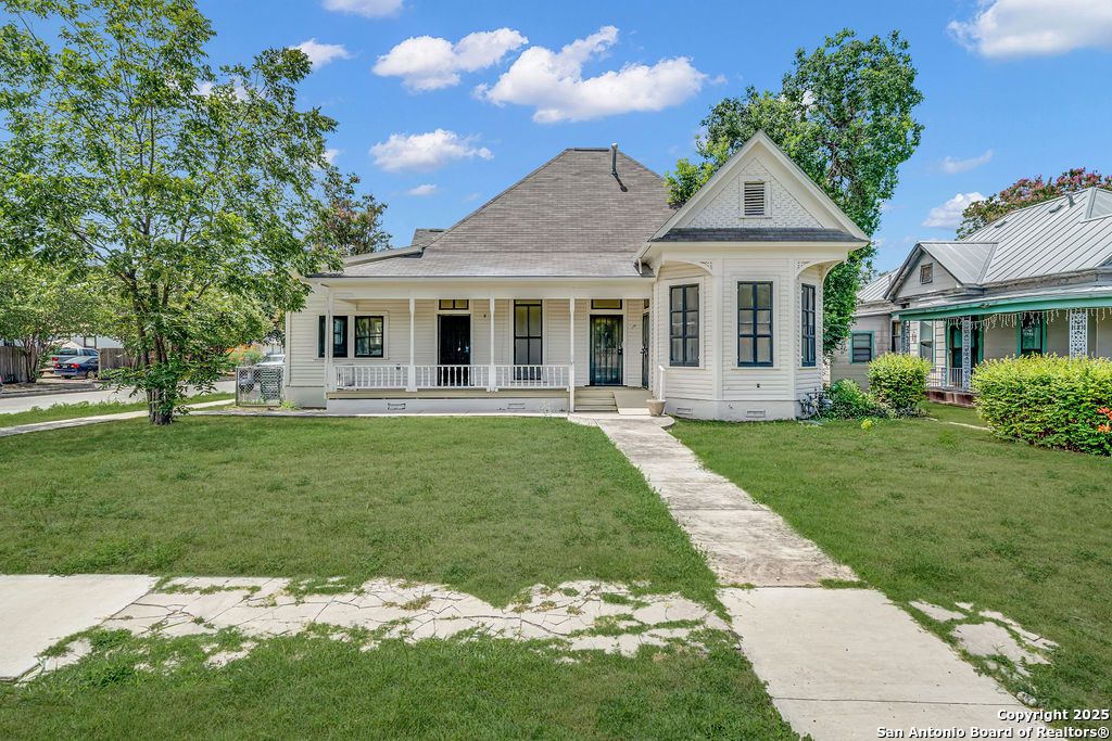 530 E Carson St, San Antonio, TX 78208