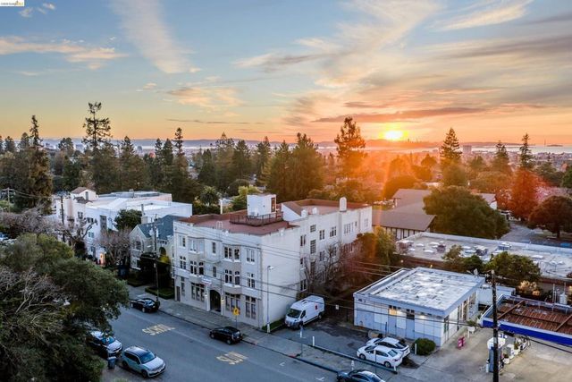 22 Domingo Ave, Berkeley, CA 94705