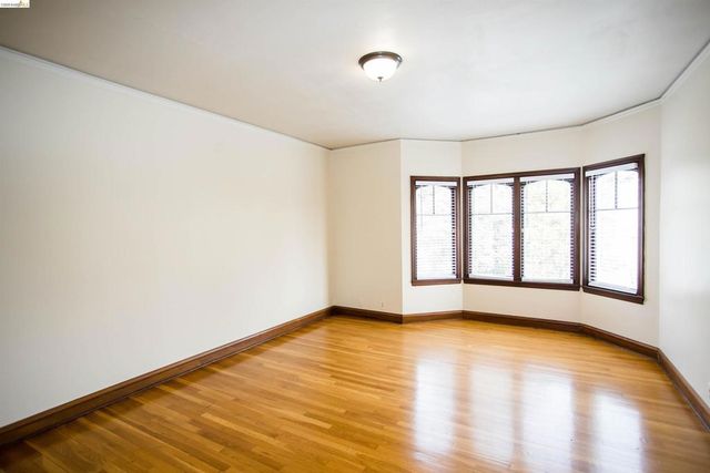 22 Domingo Ave, Berkeley, CA 94705