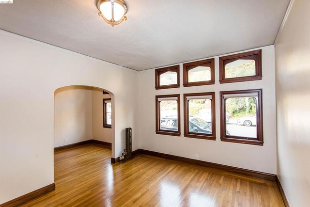 22 Domingo Ave, Berkeley, CA 94705