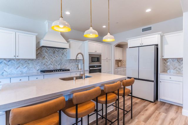 4176 Twain Avenue, Clovis, CA 93619