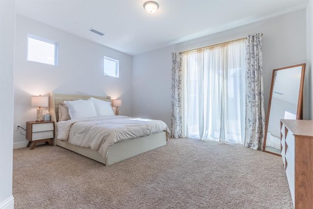 4176 Twain Avenue, Clovis, CA 93619