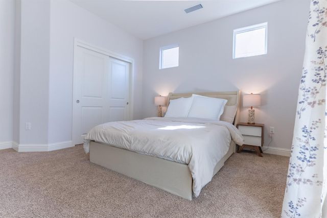 4176 Twain Avenue, Clovis, CA 93619