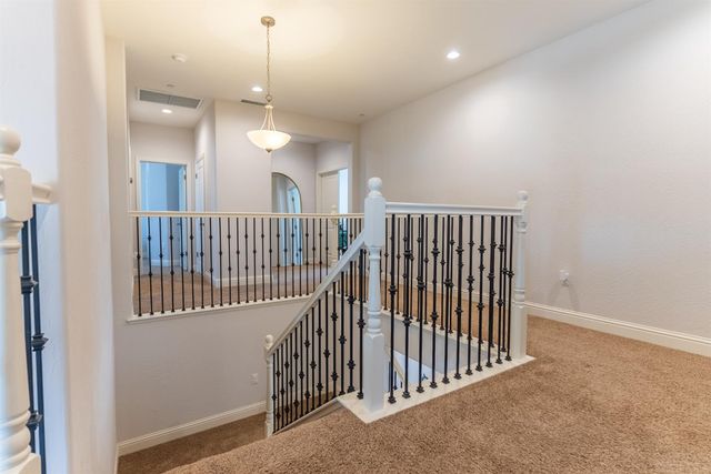 4176 Twain Avenue, Clovis, CA 93619