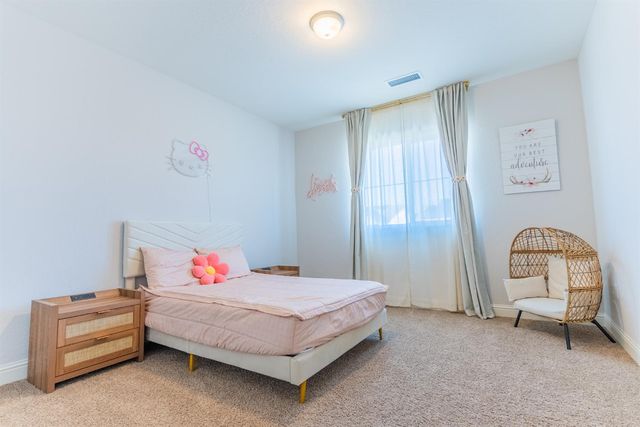 4176 Twain Avenue, Clovis, CA 93619