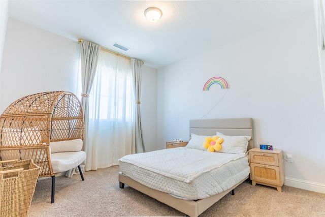 4176 Twain Avenue, Clovis, CA 93619