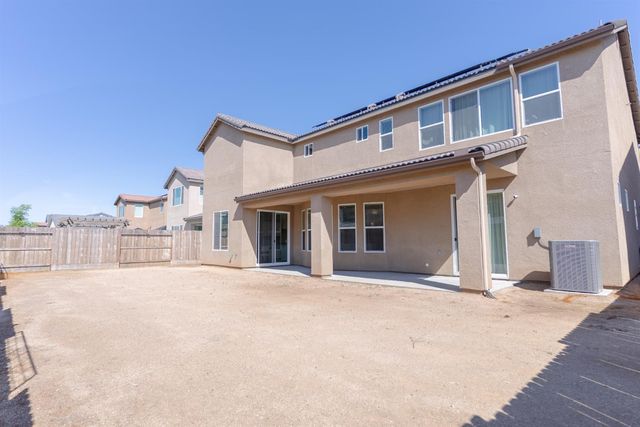 4176 Twain Avenue, Clovis, CA 93619