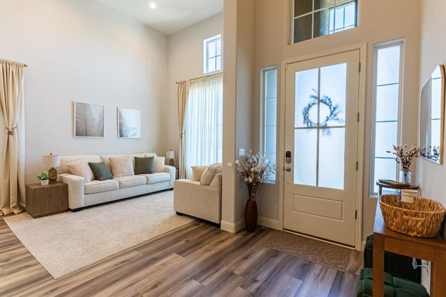 4176 Twain Avenue, Clovis, CA 93619