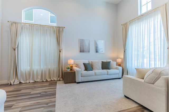 4176 Twain Avenue, Clovis, CA 93619