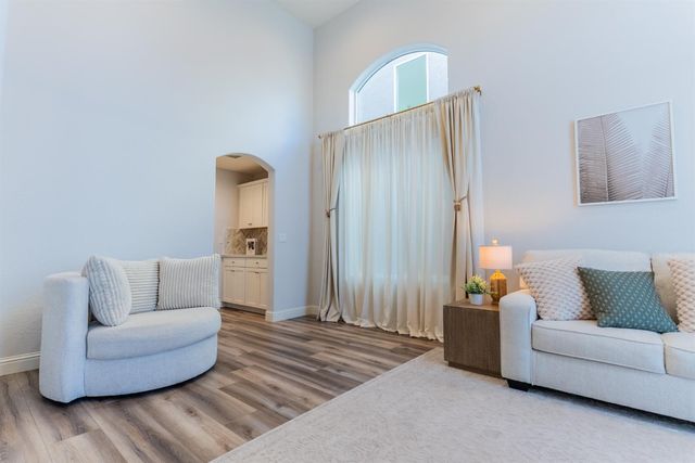 4176 Twain Avenue, Clovis, CA 93619