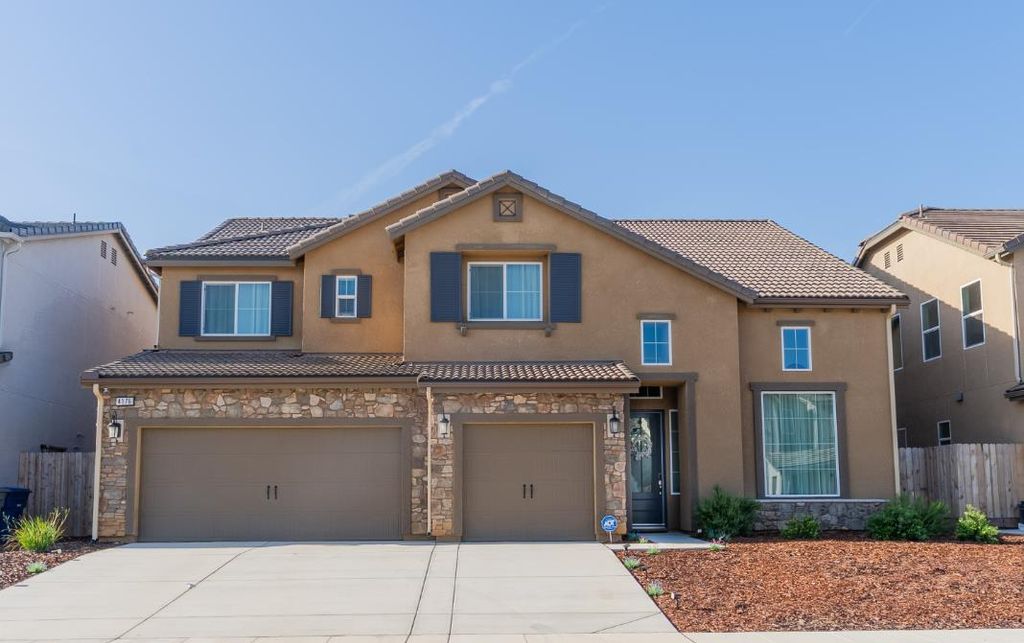 4176 Twain Avenue, Clovis, CA 93619