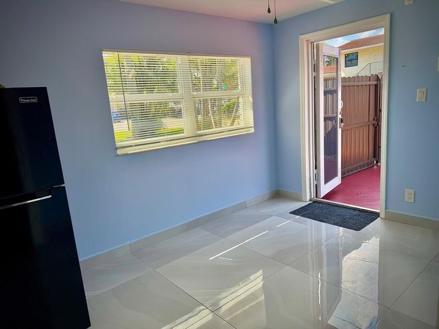 707 NE 15th Street A, Fort Lauderdale, FL 33304