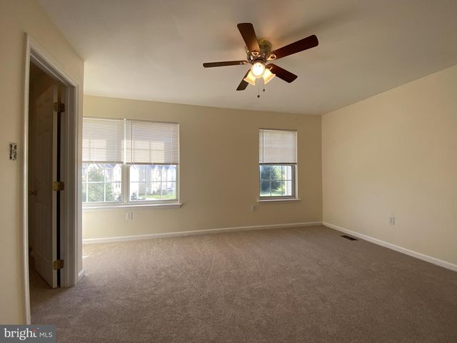 35 SHAWN LN, Bear, DE 19701